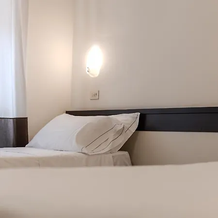 Hotel Torre Garda (Verona)