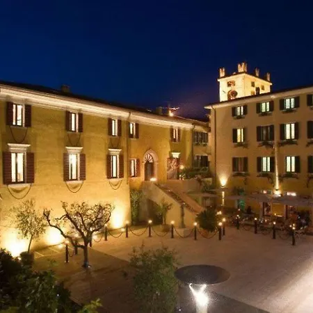 فندق Torre غارْدا