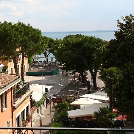 ホテル Torre ガルダ