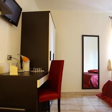 فندق Torre غارْدا